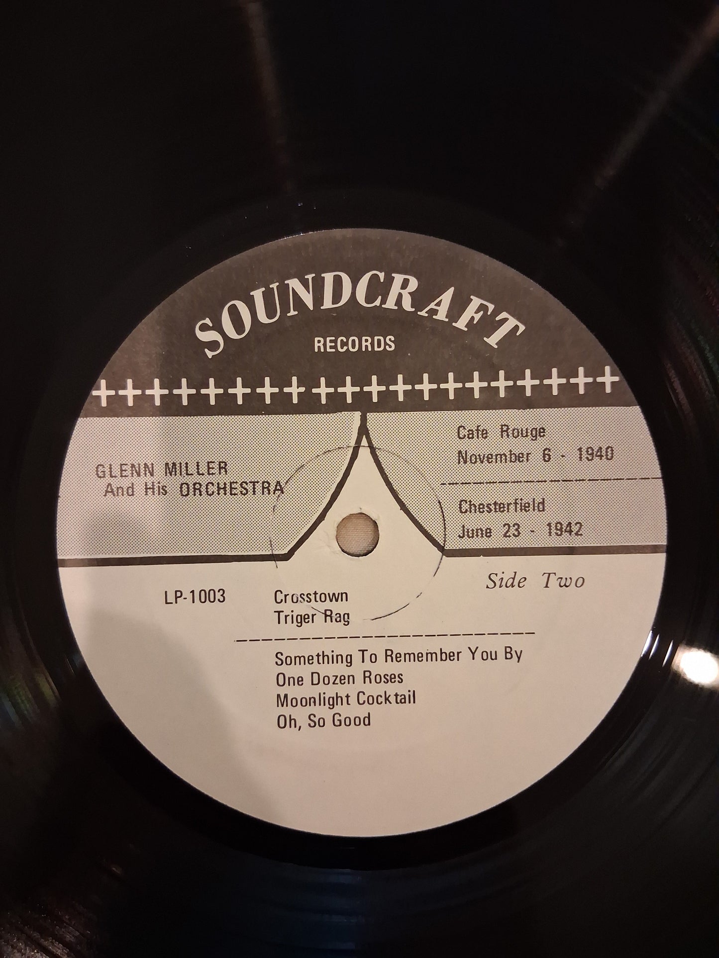 Glenn Miller And His Orchestra – Live From The Cafe Rouge And Chesterfield Show