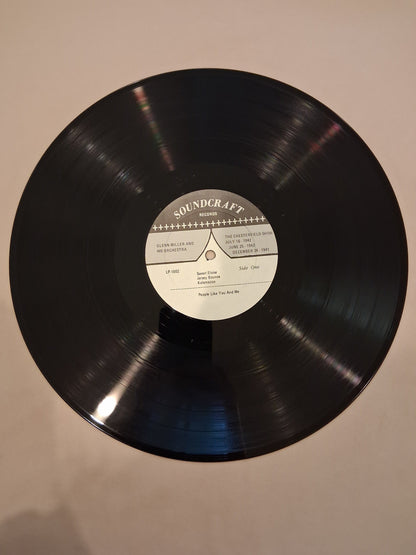 Glenn Miller And His Orchestra – The Chesterfield Shows