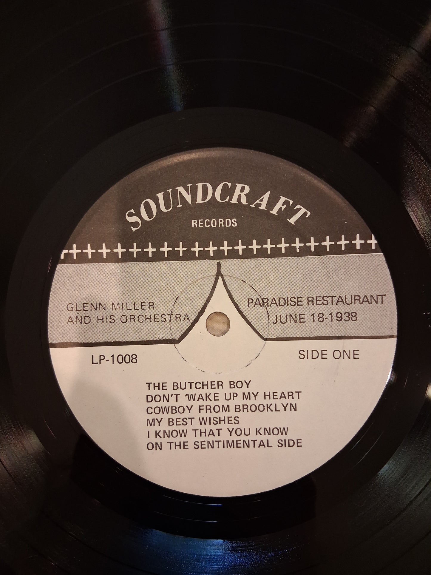 Glenn Miller And His Orchestra – Live From The Paradise Restaurant (June 8, 1938) And The Meadowbrook (March 8, 1939-November 16, 1939)