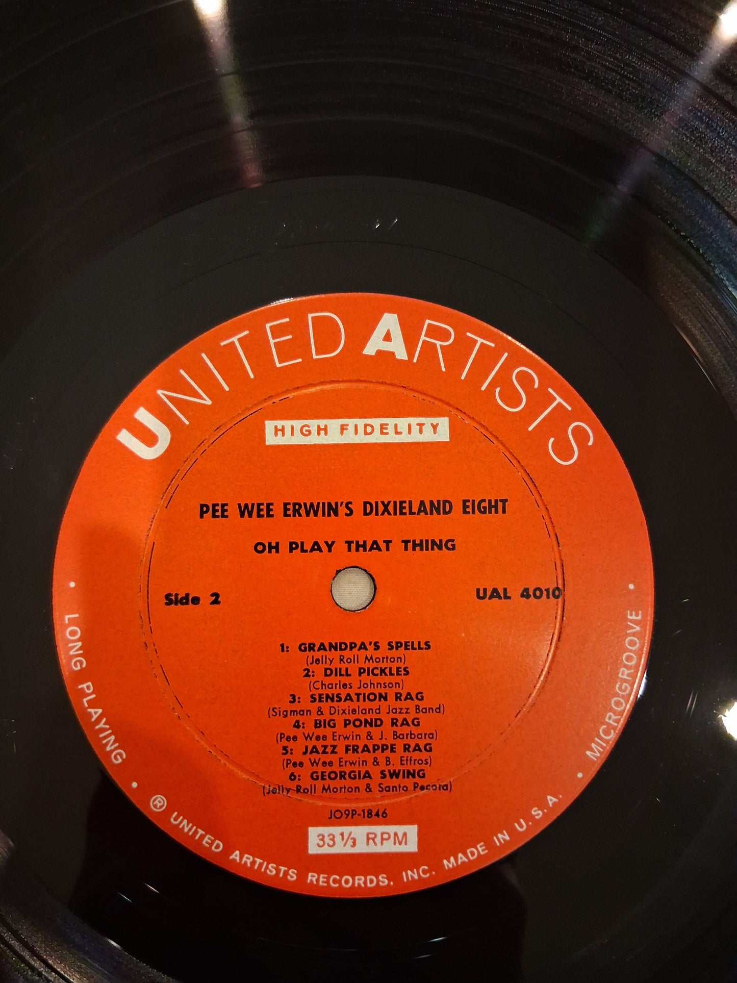 Pee Wee Erwin's Dixieland Eight – Oh Play That Thing!