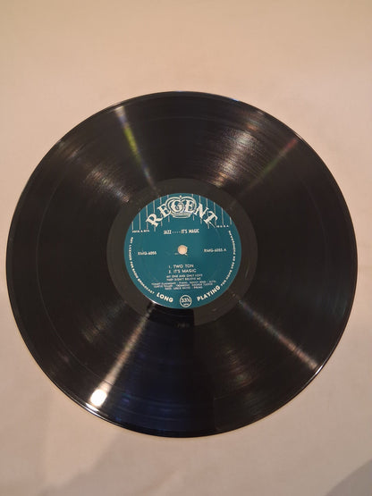 Curtis Fuller, Sonny Redd, Tommy Flanagan, George Tucker, Louis Hayes – Jazz...It's Magic!