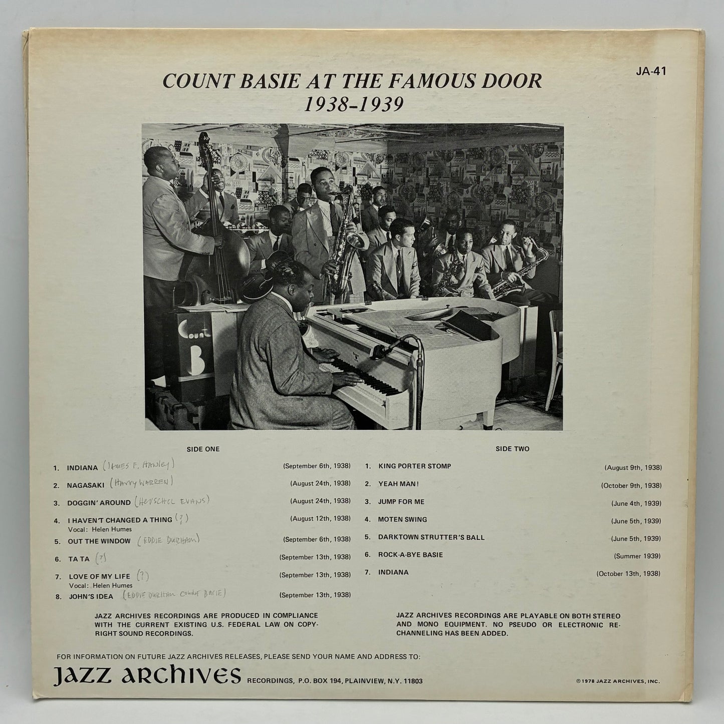 Count Basie – Count Basie At The Famous Door 1938-1939
