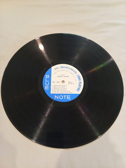 Miles Davis – Volume 1