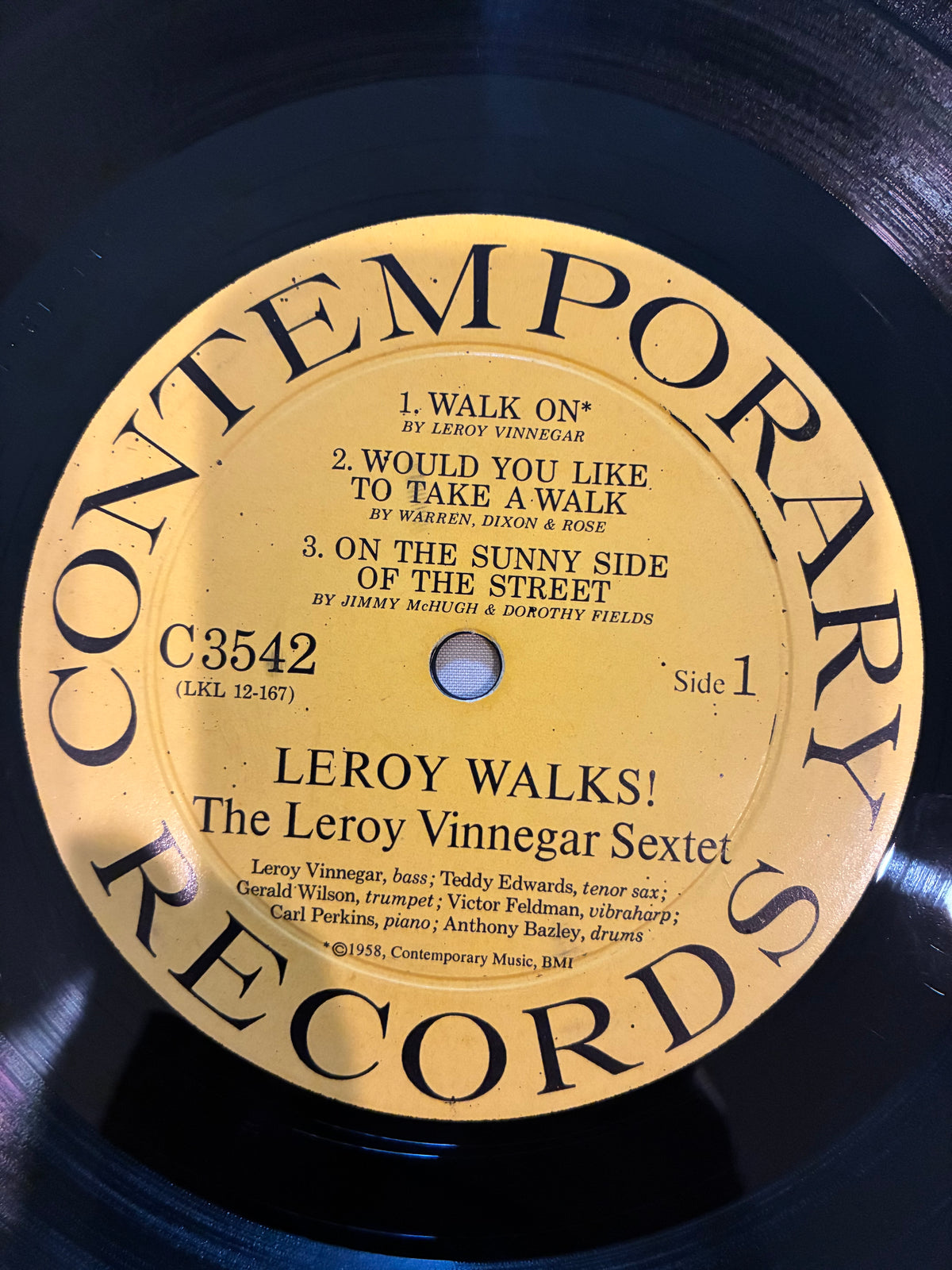 Leroy Vinnegar Sextet – Leroy Walks!